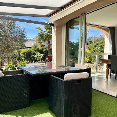 Holiday home Maison De 2 Chambres Avec Jardin Clos Et Wifi A Raphael A 4 Km De La Plage